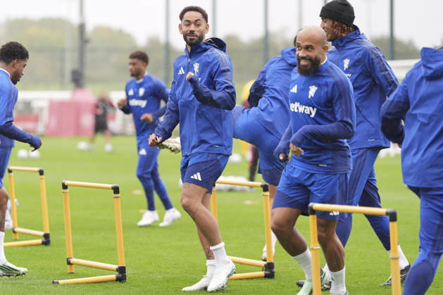 Manchester United, ManU Training, Champions League Matheus Cunha of Manchester United jokes with Bryan Mbeumo of Manchester United during the Manchester United Training Session at Carrington Training Centre, ahead of the UEFA Champions League Matchday 2 v Atletico Madrid, Manchester, England on 12 October 2026 Credit: Steve Flynn Every Second Media Editorial use only. All images are copyright Every Second Media Limited. No images may be reproduced without prior permission. Copyright: xIMAGO EveryxSecondxMediax ESM-2213-0031 StevexFlynnx xEveryxSecondxMediax