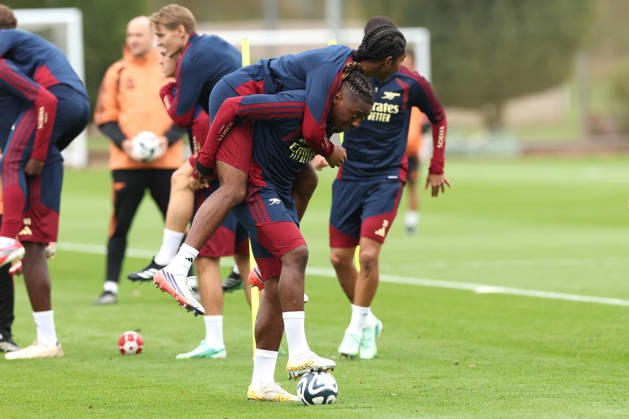 Arsenal Training & Media Conference, Champions League Eberechi Eze carries Marli Salmon of Arsenal during the Arsenal training session at the Arsenal FC Training Centre, ahead of UEFA Champions League Matchday 2 v Lille, London Colney, England on 12 October 2026 Credit: Tiego Grenho Every Second Media Editorial use only. All images are copyright Every Second Media Limited. No images may be reproduced without prior permission. Copyright: xIMAGO EveryxSecondxMediax ESM-2214-0002 TiegoxGrenhox xEveryxSecondxMediax
