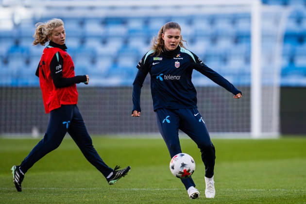 261012 Signe Gaupset of the Norwegian women™s national football team during a training session on October 12, 2026 in Oslo. Photo: Marius Simensen BILDBYRAN Cop 238 bbeng dam fifa women s world cup qualifier football fotball fotboll norge norway practice soccer training trening träning Copyright: MARIUSxSIMENSEN BB261012BB270