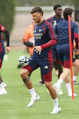 Arsenal Training & Media Conference, Champions League Ben White of Arsenal during the Arsenal training session at the Arsenal FC Training Centre, ahead of UEFA Champions League Matchday 2 v Lille, London Colney, England on 12 October 2026 Credit: Tiego Grenho Every Second Media Editorial use only. All images are copyright Every Second Media Limited. No images may be reproduced without prior permission. Copyright: xIMAGO EveryxSecondxMediax ESM-2214-0031 TiegoxGrenhox xEveryxSecondxMediax
