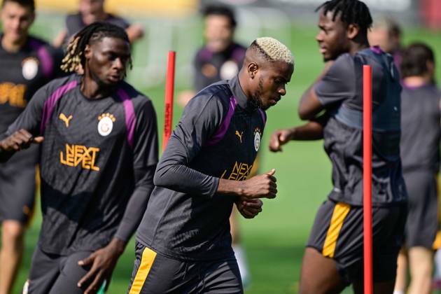 Galatasaray complete final training session in Istanbul ahead of Barcelona clash ISTANBUL, TURKIYE - OCTOBER 12: Galatasaray players complete their final training session ahead of their UEFA Champions League second-round match against Barcelona at the Kemerburgaz Metin Oktay Training Facility in Istanbul, Turkiye, on October 12, 2026. The training session, led by head coach Okan Buruk and open to the media for the first 15 minutes, began with warm-up exercises, continued with an 8-on-2 ball-possession drill and concluded with tactical preparations for the Barcelona match. Cem Tekkesinoglu Anadolu Istanbul Turkey. Editorial use only. Please get in touch for any other usage.  Copyright: x2026xAnadoluxCemxTekkesinoglux