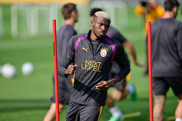 Galatasaray complete final training session in Istanbul ahead of Barcelona clash ISTANBUL, TURKIYE - OCTOBER 12: Galatasaray players complete their final training session ahead of their UEFA Champions League second-round match against Barcelona at the Kemerburgaz Metin Oktay Training Facility in Istanbul, Turkiye, on October 12, 2026. The training session, led by head coach Okan Buruk and open to the media for the first 15 minutes, began with warm-up exercises, continued with an 8-on-2 ball-possession drill and concluded with tactical preparations for the Barcelona match. Cem Tekkesinoglu Anadolu Istanbul Turkey. Editorial use only. Please get in touch for any other usage.  Copyright: x2026xAnadoluxCemxTekkesinoglux