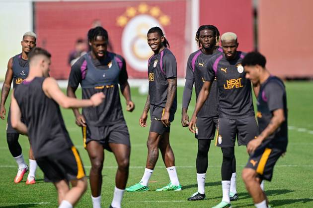 Galatasaray complete final training session in Istanbul ahead of Barcelona clash ISTANBUL, TURKIYE - OCTOBER 12: Galatasaray players complete their final training session ahead of their UEFA Champions League second-round match against Barcelona at the Kemerburgaz Metin Oktay Training Facility in Istanbul, Turkiye, on October 12, 2026. The training session, led by head coach Okan Buruk and open to the media for the first 15 minutes, began with warm-up exercises, continued with an 8-on-2 ball-possession drill and concluded with tactical preparations for the Barcelona match. Cem Tekkesinoglu Anadolu Istanbul Turkey. Editorial use only. Please get in touch for any other usage.  Copyright: x2026xAnadoluxCemxTekkesinoglux