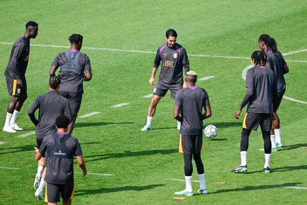 Galatasaray complete final training session in Istanbul ahead of Barcelona clash ISTANBUL, TURKIYE - OCTOBER 12: Galatasaray players complete their final training session ahead of their UEFA Champions League second-round match against Barcelona at the Kemerburgaz Metin Oktay Training Facility in Istanbul, Turkiye, on October 12, 2026. The training session, led by head coach Okan Buruk and open to the media for the first 15 minutes, began with warm-up exercises, continued with an 8-on-2 ball-possession drill and concluded with tactical preparations for the Barcelona match. Cem Tekkesinoglu Anadolu Istanbul Turkey. Editorial use only. Please get in touch for any other usage.  Copyright: x2026xAnadoluxCemxTekkesinoglux