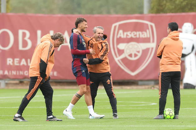 Arsenal Training & Media Conference, Champions League Ben White of Arsenal smiles with the coaching staff during the Arsenal training session at the Arsenal FC Training Centre, ahead of UEFA Champions League Matchday 2 v Lille, London Colney, England on 12 October 2026 Credit: Tiego Grenho Every Second Media Editorial use only. All images are copyright Every Second Media Limited. No images may be reproduced without prior permission. Copyright: xIMAGO EveryxSecondxMediax ESM-2214-0036 TiegoxGrenhox xEveryxSecondxMediax