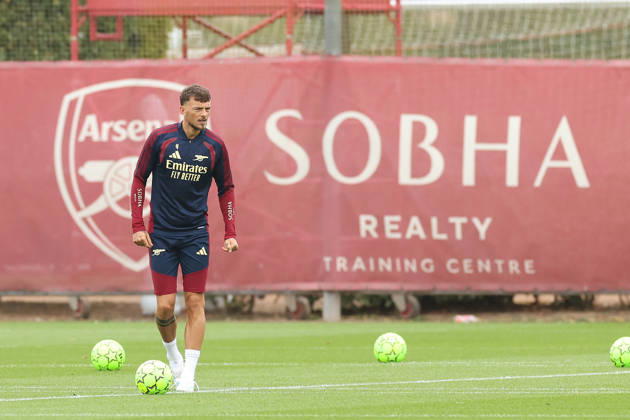 Arsenal Training & Media Conference, Champions League Ben White of Arsenal during the Arsenal training session at the Arsenal FC Training Centre, ahead of UEFA Champions League Matchday 2 v Lille, London Colney, England on 12 October 2026 Credit: Tiego Grenho Every Second Media Editorial use only. All images are copyright Every Second Media Limited. No images may be reproduced without prior permission. Copyright: xIMAGO EveryxSecondxMediax ESM-2214-0043 TiegoxGrenhox xEveryxSecondxMediax