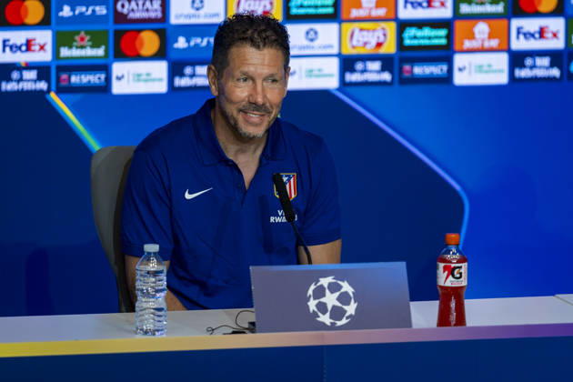 Atletico de Madrid Training Session And press conference, PK, Pressekonferenz - UEFA Champions League 2026 27 League Phase MD2 MADRID, SPAIN - OCTOBER 12: Diego Pablo Simeone, Head Coach of Atletico de Madrid, speaks during the press conference on day ahead of the UEFA Champions League 2026 27 League Phase MD2 against Manchester United, ManU at Estadio Riyadh Air Metropolitano on October 12, 2026 in Madrid, Spain. Madrid Estadio Riyadh Air Metropolitano Madrid Spain Copyright: xAlbertoxGardinx AGardin_20261012_Atl_Mad_Press_00061