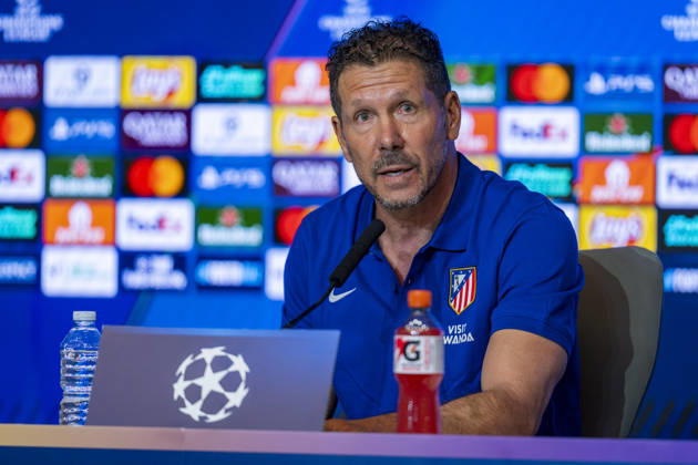 Atletico de Madrid Training Session And press conference, PK, Pressekonferenz - UEFA Champions League 2026 27 League Phase MD2 MADRID, SPAIN - OCTOBER 12: Diego Pablo Simeone, Head Coach of Atletico de Madrid, speaks during the press conference on day ahead of the UEFA Champions League 2026 27 League Phase MD2 against Manchester United, ManU at Estadio Riyadh Air Metropolitano on October 12, 2026 in Madrid, Spain. Madrid Estadio Riyadh Air Metropolitano Madrid Spain Copyright: xAlbertoxGardinx AGardin_20261012_Atl_Mad_Press_00074