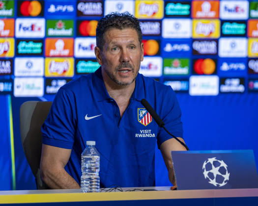 Atletico de Madrid Training Session And press conference, PK, Pressekonferenz - UEFA Champions League 2026 27 League Phase MD2 MADRID, SPAIN - OCTOBER 12: Diego Pablo Simeone, Head Coach of Atletico de Madrid, speaks during the press conference on day ahead of the UEFA Champions League 2026 27 League Phase MD2 against Manchester United, ManU at Estadio Riyadh Air Metropolitano on October 12, 2026 in Madrid, Spain. Madrid Estadio Riyadh Air Metropolitano Madrid Spain Copyright: xAlbertoxGardinx AGardin_20261012_Atl_Mad_Press_00078