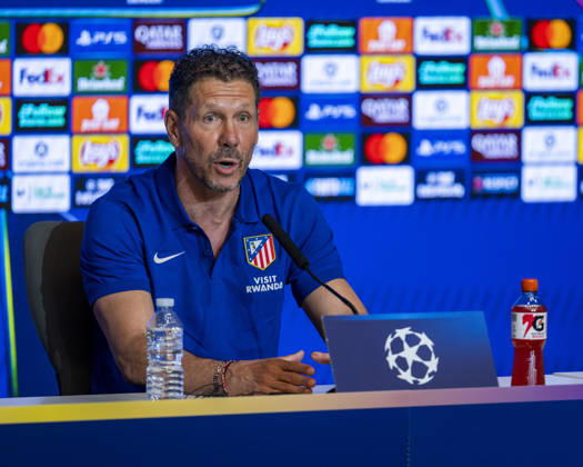 Atletico de Madrid Training Session And press conference, PK, Pressekonferenz - UEFA Champions League 2026 27 League Phase MD2 MADRID, SPAIN - OCTOBER 12: Diego Pablo Simeone, Head Coach of Atletico de Madrid, speaks during the press conference on day ahead of the UEFA Champions League 2026 27 League Phase MD2 against Manchester United, ManU at Estadio Riyadh Air Metropolitano on October 12, 2026 in Madrid, Spain. Madrid Estadio Riyadh Air Metropolitano Madrid Spain Copyright: xAlbertoxGardinx AGardin_20261012_Atl_Mad_Press_00079