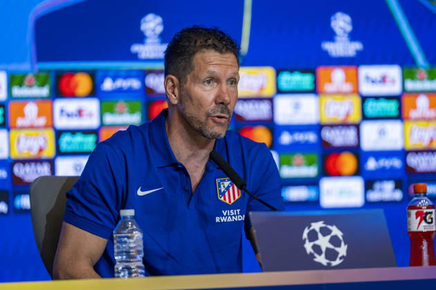 Atletico de Madrid Training Session And press conference, PK, Pressekonferenz - UEFA Champions League 2026 27 League Phase MD2 MADRID, SPAIN - OCTOBER 12: Diego Pablo Simeone, Head Coach of Atletico de Madrid, speaks during the press conference on day ahead of the UEFA Champions League 2026 27 League Phase MD2 against Manchester United, ManU at Estadio Riyadh Air Metropolitano on October 12, 2026 in Madrid, Spain. Madrid Estadio Riyadh Air Metropolitano Madrid Spain Copyright: xAlbertoxGardinx AGardin_20261012_Atl_Mad_Press_00081