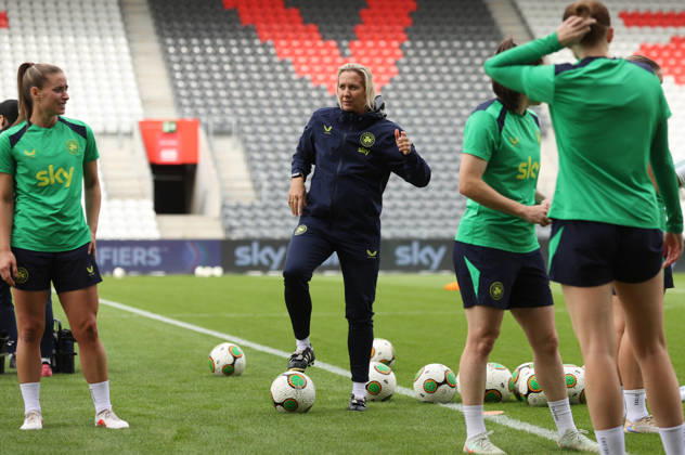 Republic of Ireland WNT Squad Training, SuperValu Pairc UiChaoimh, Cork 12 10 2026 Ireland head coach Carla Ward Carla Ward 12 10 2026  Copyright: xx ISS_7476