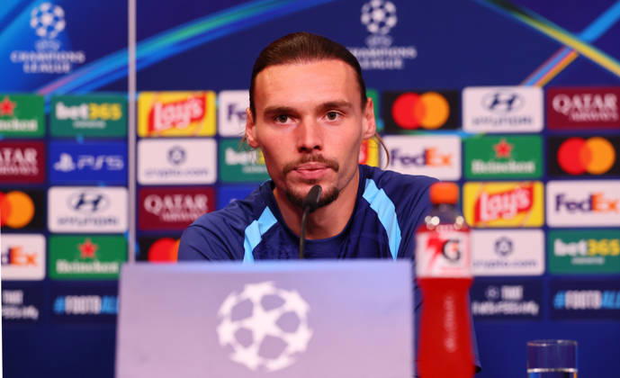 RB Leipzig - PK Champions League Leipzig, 12.10.2026, RB Akademie, UEFA Champions League , RB Leipzig - Pressekonferenz am Vortag von RB Leipzig v. PSV Eindhoven , Im Bild: Torwart Maarten Vandevoordt (26, RB Leipzig) ,