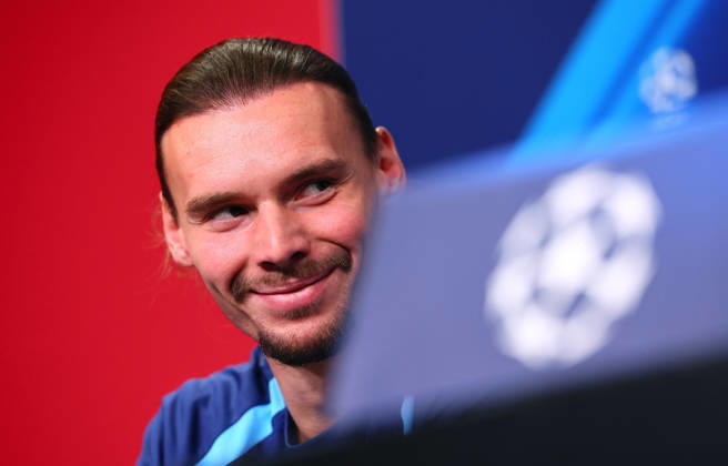 RB Leipzig - PK Champions League Leipzig, 12.10.2026, RB Akademie, UEFA Champions League , RB Leipzig - Pressekonferenz am Vortag von RB Leipzig v. PSV Eindhoven , Im Bild: Torwart Maarten Vandevoordt (26, RB Leipzig) ,