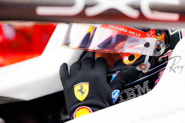 October 10, 2026, Singapore, Singapore: Charles Leclerc of Monaco and the Scuderia Ferrari HP on the grid before the sprint race ahead of the F1 Grand Prix of Singapore at the Marina Bay Street Circuit. Formula 1, Singapore Grand Prix 2026, Saturday Sprint Race - 10 Oct 2026  - ZUMAs197 20261010_aaa_s197_1135 Copyright: xGeorgexHitchensx