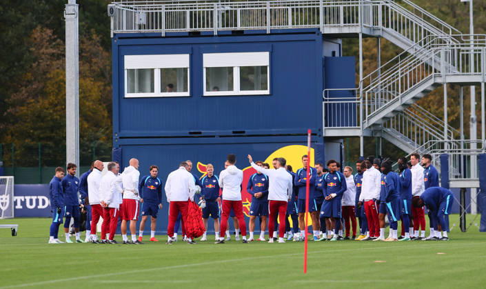 RB Leipzig - Training Champions League Leipzig, 12.10.2026, RB Akademie, UEFA Champions League , RB Leipzig - Abschlusstraining am Vortag von RBLeipzig v. PSV Eindhoven , Im Bild : Mannschaft von RB Leipzig. ,