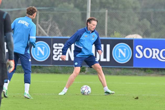 Foto IPP Felice De Martino Castel Volturno (Ce) 12 10 2026 Allenamento Napoli pre gara Champions League con il Villareal Nella foto: Scott McTominay Italy Photo Press World Copyright Castel Volturno italy ITALY  Copyright: xR4924_italyphotopressx