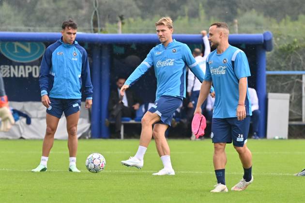 Foto IPP Felice De Martino Castel Volturno (Ce) 12 10 2026 Allenamento Napoli pre gara Champions League con il Villareal Nella foto: Rasmus Hojlund Italy Photo Press World Copyright Castel Volturno italy ITALY  Copyright: xR4924_italyphotopressx