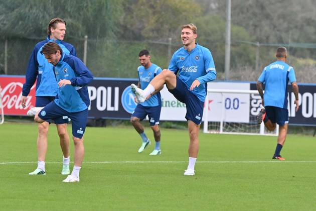 Foto IPP Felice De Martino Castel Volturno (Ce) 12 10 2026 Allenamento Napoli pre gara Champions League con il Villareal Nella foto: Rasmus Hojlund Italy Photo Press World Copyright Castel Volturno italy ITALY  Copyright: xR4924_italyphotopressx