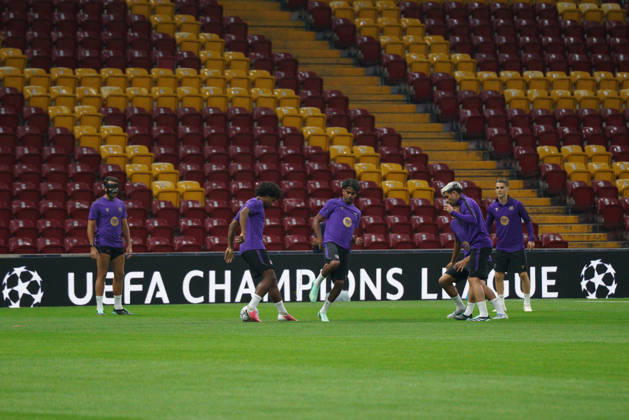 October 12, 2026, Sariyer, Istanbul, Turkey: Eric Garcia (L-1), Karim Adeyemi (L-2), Lamine Yamal (L-3), Pedri (L-4) during the training day of FC Barcelona, Barca ahead the UEFA Champions League second round, football match against Galatasaray at RAMS Park Stadium in Istanbul, Turkey on October 12, 2026. Sariyer Turkey - ZUMAu194 20261012_zip_u194_014 Copyright: xTolgaxUluturkx
