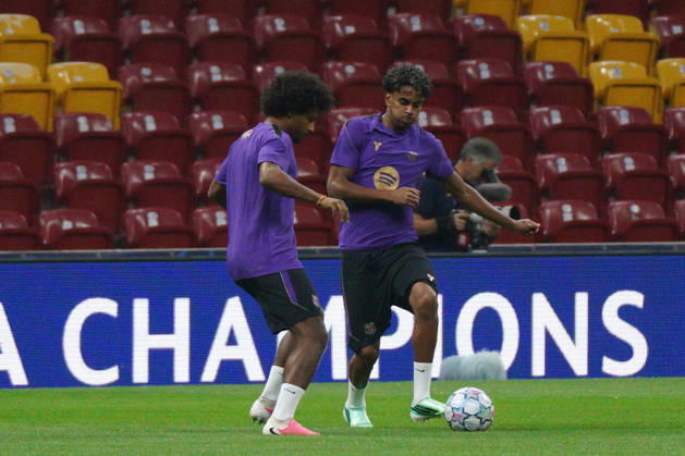 October 12, 2026, Sariyer, Istanbul, Turkey: Karim Adeyemi (L) and Lamine Yamal (R) during the training day of FC Barcelona, Barca ahead the UEFA Champions League second round, football match against Galatasaray at RAMS Park Stadium in Istanbul, Turkey on October 12, 2026. Sariyer Turkey - ZUMAu194 20261012_zip_u194_016 Copyright: xTolgaxUluturkx
