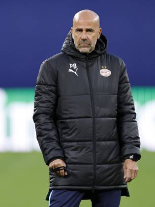 LEIPZIG - PSV Eindhoven coach Peter Bosz during a training session ahead of the UEFA Champions League match between RB Leipzig and PSV Eindhoven at the RB Arena on October 12, 2026, in Leipzig, Germany. MAURICE VAN STEEN ANP xVIxANPxSportx xxANPxIVx 572250666 originalFilename: 572250666.jpg