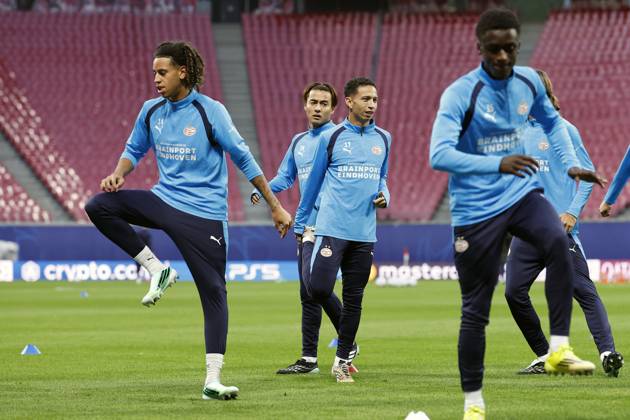 LEIPZIG - (LR) Kodai Sano of PSV Eindhoven, Mauro Junior of PSV Eindhoven during a training session ahead of the UEFA Champions League match between RB Leipzig and PSV Eindhoven at the RB Arena on October 12, 2026 in Leipzig, Germany. MAURICE VAN STEEN ANP xVIxANPxSportx xxANPxIVx 572250684 originalFilename: 572250684.jpg