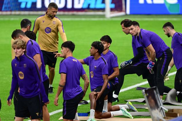 Barcelona complete preparations for Champions League clash with Galatasaray in Istanbul ISTANBUL, TURKIYE - OCTOBER 12: Barcelona players take part in a training session at RAMS Park as they complete preparations for their UEFA Champions League Week 2 match against Galatasaray, on October 12, 2026 in Istanbul, Turkiye. The session was led by head coach Hansi Flick, with the opening 15 minutes made available to members of the media ahead of the match. Cem Tekkesinoglu Anadolu Istanbul Turkey. Editorial use only. Please get in touch for any other usage.  Copyright: x2026xAnadoluxCemxTekkesinoglux