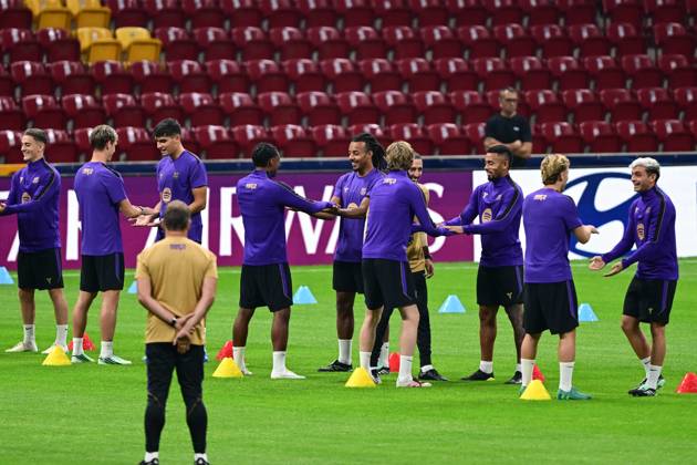 Barcelona complete preparations for Champions League clash with Galatasaray in Istanbul ISTANBUL, TURKIYE - OCTOBER 12: Barcelona players take part in a training session at RAMS Park as they complete preparations for their UEFA Champions League Week 2 match against Galatasaray, on October 12, 2026 in Istanbul, Turkiye. The session was led by head coach Hansi Flick, with the opening 15 minutes made available to members of the media ahead of the match. Cem Tekkesinoglu Anadolu Istanbul Turkey. Editorial use only. Please get in touch for any other usage.  Copyright: x2026xAnadoluxCemxTekkesinoglux