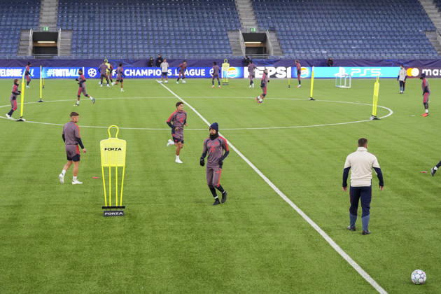 Soccer, Champions League 2026–2027, Viking vs. Bayern Munich, Stavanger, October 12, 2026: Bayern Munich trains at Lyse Arena in Stavanger, on the day of the Champions League match between Viking and Bayern Munich. Photo: Lise Aserud, NTB, Stavanger, Norway. EDITORIAL USE ONLY. RESTRICTED USE FOR BETTING COMPANIES Copyright: xLisexAserudx xNTBx