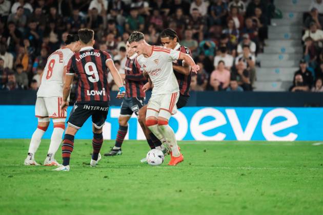 RECORD DATE NOT STATED ESP: LaLiga EA Sports UD Levante v Sevilla FC Andres Castrin of Sevilla during LaLiga EA Sports, between UD Levante v Sevilla CF played at Ciudad de Valencia Stadium in Valencia on October 12, 2026 in Spain; Valencia Spain Futbol Copyright: xAgenciaxLOFx