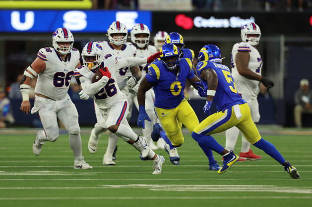 INGLEWOOD, CA - OCTOBER 12: Ty Johnson 26 of the Buffalo Bills carries the ball during an NFL, American Football Herren, USA game between the Buffalo Bills and the Los Angeles Rams on October 12, 2026, at SoFi Stadium in Inglewood, California. (Photo by Greg Fiore Icon Sportswire) NFL: OCT 12 Bills at Rams EDITORIAL USE ONLY Icon2610121842