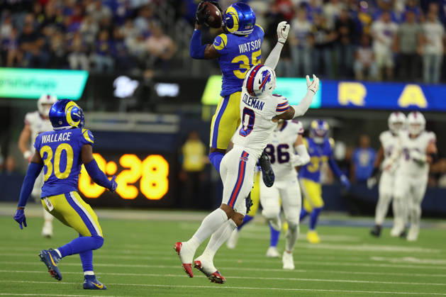 INGLEWOOD, CA - OCTOBER 12: Jaylen Watson 35 of the Los Angeles Rams intercepts a ball intended for Keon Coleman 0 of the Buffalo Bills with seconds to go in the first half of an NFL, American Football Herren, USA game between the Buffalo Bills and the Los Angeles Rams on October 12, 2026, at SoFi Stadium in Inglewood, California. (Photo by Greg Fiore Icon Sportswire) NFL: OCT 12 Bills at Rams EDITORIAL USE ONLY Icon2610122336