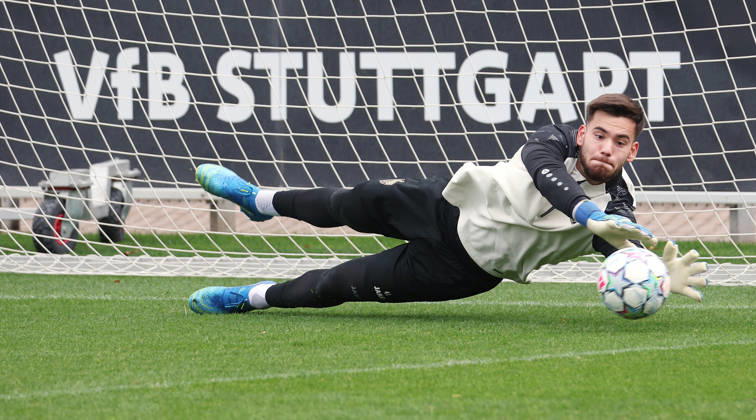 2026.10.13, Deutschland, Stuttgart, Fußball VfB Stuttgart Training, Dennis Seimen