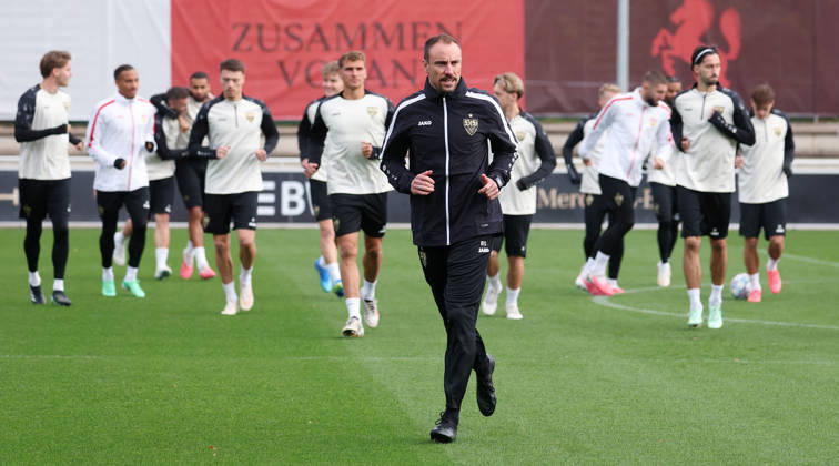 2026.10.13, Deutschland, Stuttgart, Fußball VfB Stuttgart Training, Athletiktrainer Mathias Schiffers