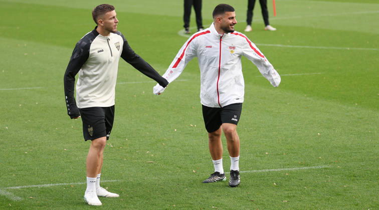 2026.10.13, Deutschland, Stuttgart, Fußball VfB Stuttgart Training, v.l. Ermedin Demirovic, Deniz Undav