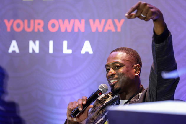 Former NB basketball player Dwyane Wade in Manila Former NBA, Basketball Herren, USA professional basketball player Dwyane Wade gestures during a press conference, PK, Pressekonferenz in Manila, Philippines, on October 13, 2026. Dwyane Wade is in Manila for a promotional tour from October 13-14. Manila PHILIPPINES  Copyright: xMatrixxImagesx xMarkxCristinox