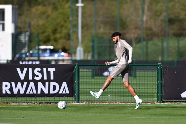 Aston Villa completes preparations for UCL clash against Fenerbahce TAMWORTH, UNITED KINGDOM - OCTOBER 13: Aston Villa team completes its preparations for the UEFA Champions League second matchday against Fenerbahce with a training session at the Bodymoor Heath Training Ground, in Tamworth, United Kingdom on October 13, 2026. Rasid Necati Aslim Anadolu Tamworth United Kingdom. Editorial use only. Please get in touch for any other usage.  Copyright: x2026xAnadoluxRasidxNecatixAslimx