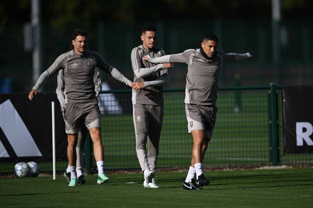 Aston Villa completes preparations for UCL clash against Fenerbahce TAMWORTH, UNITED KINGDOM - OCTOBER 13: Aston Villa team completes its preparations for the UEFA Champions League second matchday against Fenerbahce with a training session at the Bodymoor Heath Training Ground, in Tamworth, United Kingdom on October 13, 2026. Rasid Necati Aslim Anadolu Tamworth United Kingdom. Editorial use only. Please get in touch for any other usage.  Copyright: x2026xAnadoluxRasidxNecatixAslimx