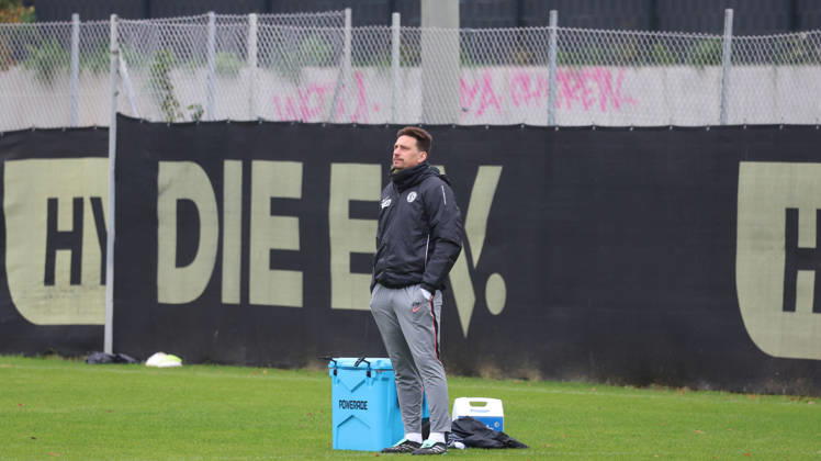 13.10.2026, xrekx, Fussball 1.Bundesliga , SV Elversberg - Training v.l. Vincent Wagner Trainer (SV 07 Elversberg) St. Ingbert