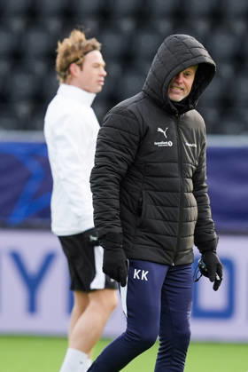 Champions League Bodo Glimt Borussia Dortmund Bodo 20261013 Coach Kjetil Knutsen with Patrick Berg and the Bodo Glimt team during training at Aspmyra Stadium, the day of the Champions League match between Bodo Glimt and Borussia Dortmund. Photo: Terje Pedersen, NTB, Bodo, Norway. EDITORIAL USE ONLY. RESTRICTED USE FOR BETTING COMPANIES.  Copyright: xTerjexPedersenx xNTBx