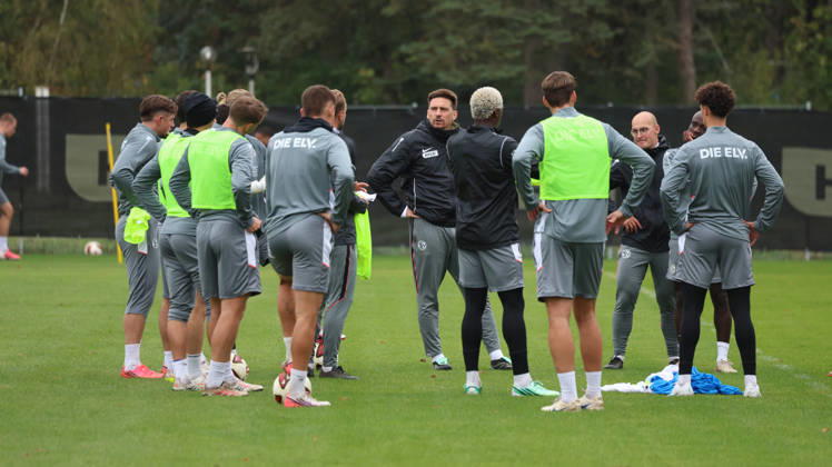 13.10.2026, xrekx, Fussball 1.Bundesliga , SV Elversberg - Training v.l. Vincent Wagner Trainer (SV 07 Elversberg) St. Ingbert