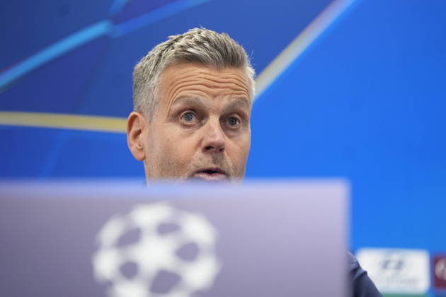 Soccer, Champions League 2026–2027, Bodo Glimt, Borussia Dortmund, Bodo, October 13, 2026: Andreas Helmersen and coach Kjetil Knudsen during Bodo Glimt’s press conference at Aspmyra Stadium, the day of the Champions League match between Bodo Glimt and Borussia Dortmund. Photo: Terje Pedersen, NTB, Bodo, Norway. EDITORIAL USE ONLY. RESTRICTED USE FOR BETTING COMPANIES.  Copyright: xTerjexPedersenx xNTBx