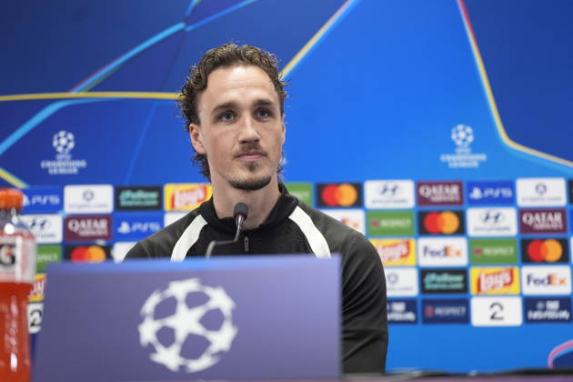 Soccer, Champions League 2026–2027, Bodo Glimt, Borussia Dortmund, Bodo, October 13, 2026: Andreas Helmersen and coach Kjetil Knudsen during Bodo Glimt’s press conference at Aspmyra Stadium, the day before the Champions League match between Bodo Glimt and Borussia Dortmund. Photo: Terje Pedersen, NTB, Bodo, Norway. EDITORIAL USE ONLY. RESTRICTED USE FOR BETTING COMPANIES.  Copyright: xTerjexPedersenx xNTBx
