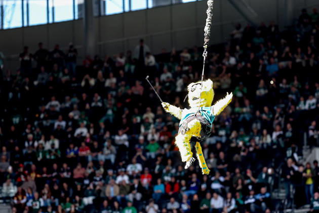 Jacksonville Jaguars v Philadelphia Eagles, International Series Jaguars mascot ziplines from top of Tottenham stadium before the International Series match between Jacksonville Jaguars and Philadelphia Eagles at Tottenham Hotspur Stadium, London, UK on 11 October 2026. London Tottenham Hotspur Stadium London UK Editorial use only , Copyright: xManjitxNarotrax PSI-24992-0162