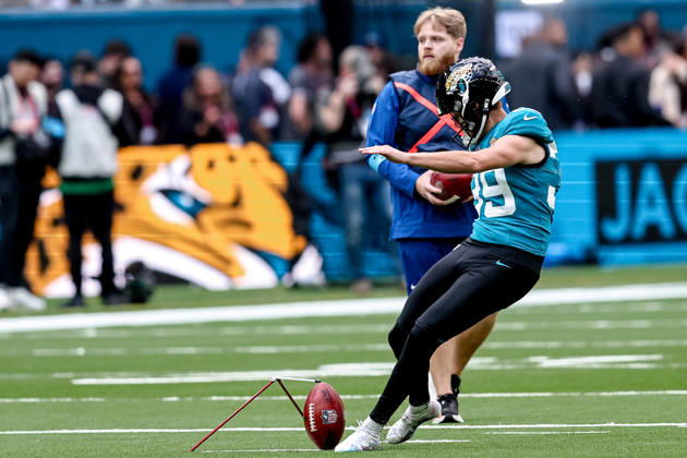 Jacksonville Jaguars v Philadelphia Eagles, International Series Jacksonville Jaguars kicker Cam Little (39) practices kicks before the International Series match between Jacksonville Jaguars and Philadelphia Eagles at Tottenham Hotspur Stadium, London, UK on 11 October 2026. London Tottenham Hotspur Stadium London UK Editorial use only , Copyright: xManjitxNarotrax PSI-24992-0163
