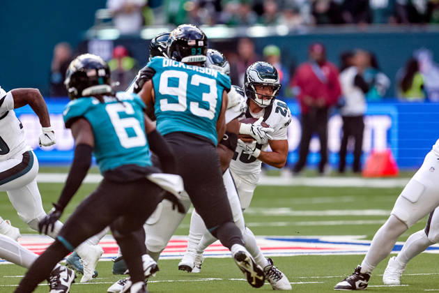 Jacksonville Jaguars v Philadelphia Eagles, International Series Philadelphia Eagles running back Will Shipley (28) runs forward during the International Series match between Jacksonville Jaguars and Philadelphia Eagles at Tottenham Hotspur Stadium, London, UK on 11 October 2026. London Tottenham Hotspur Stadium London UK Editorial use only , Copyright: xManjitxNarotrax PSI-24992-0169