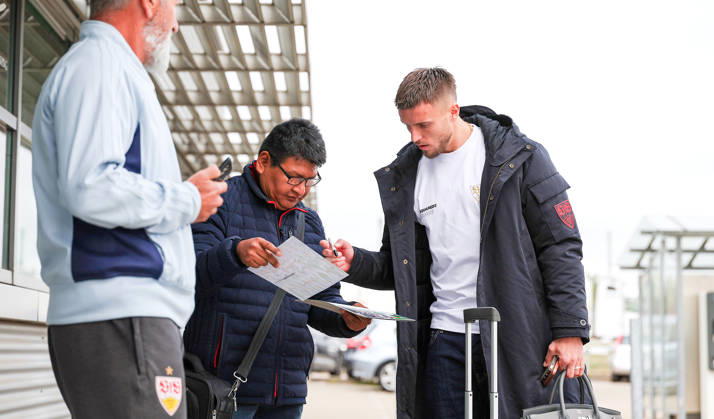 13.10.2026, Stuttgart, Fußball UEFA Champions League, Saison 2026-2027, VfB Stuttgart fliegt nach Bratislava, Abflug, Ermedin Demirovic