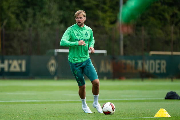 13.10.2026, GER, Fussball, Herren, 1. Bundesliga, Saison 2026 2027, Training, SV Werder Bremen Niclas Füllkrug ( Werder Bremen, 10 ) am Ball Bremen Trainingsgelände Weserstadion Bremen Deutschland Copyright: xNordphoto Memmlerx