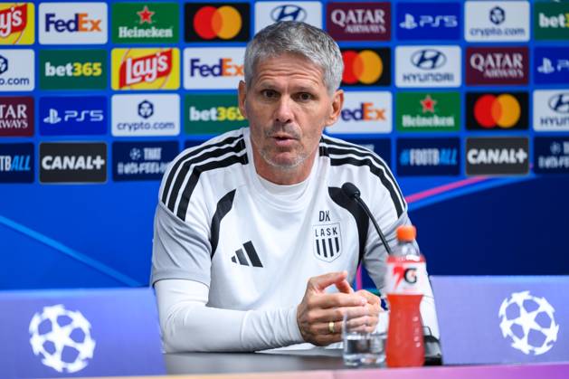 SOCCER - UEFA CL, LASK vs Liverpool LINZ,AUSTRIA,13.OCT.26 - SOCCER - UEFA Champions League, Linzer ASK vs Liverpool FC, preview, press conference, PK, Pressekonferenz LASK. Image shows head coach Dietmar Kuehbauer (LASK).  GEPAxpictures xChristianxMoser